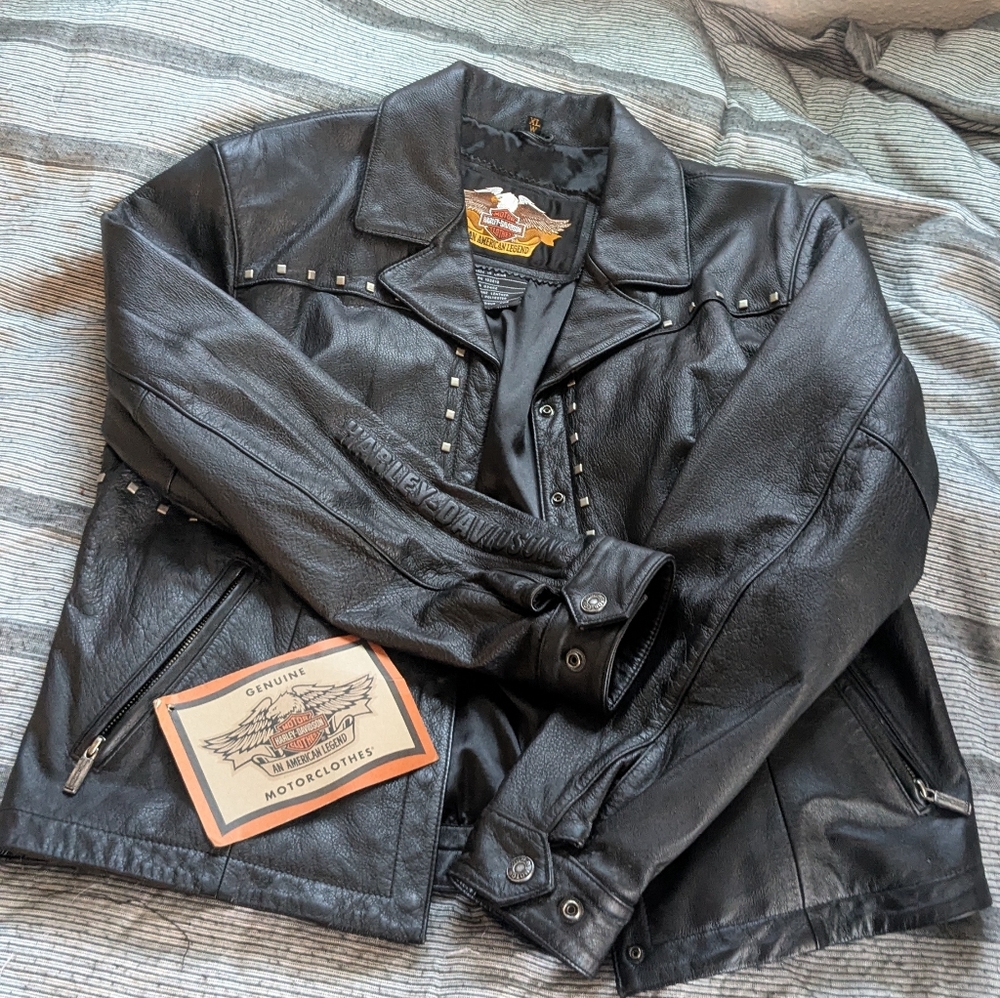 Harley-Davidson women's XL studded leather motorcycle jacket. Nwt $250 Retail